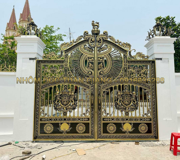 Cổng buckingham mẫu BKH-019